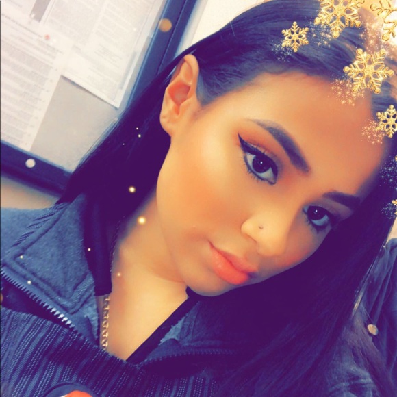 Meet your Posher, Lexi - Picture 2 of 4